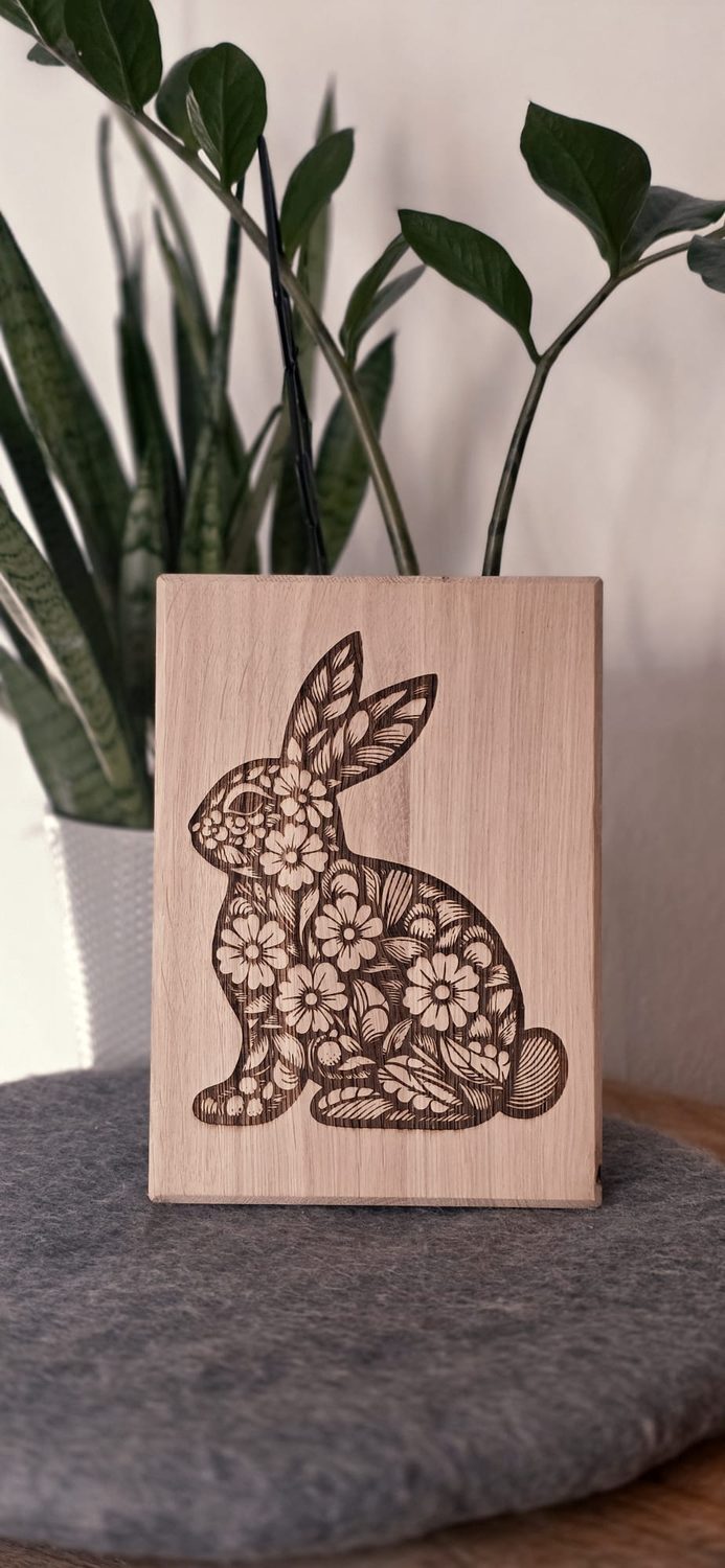 Oster Malbrett für Kinder "Hase Mit Blumenmuster"