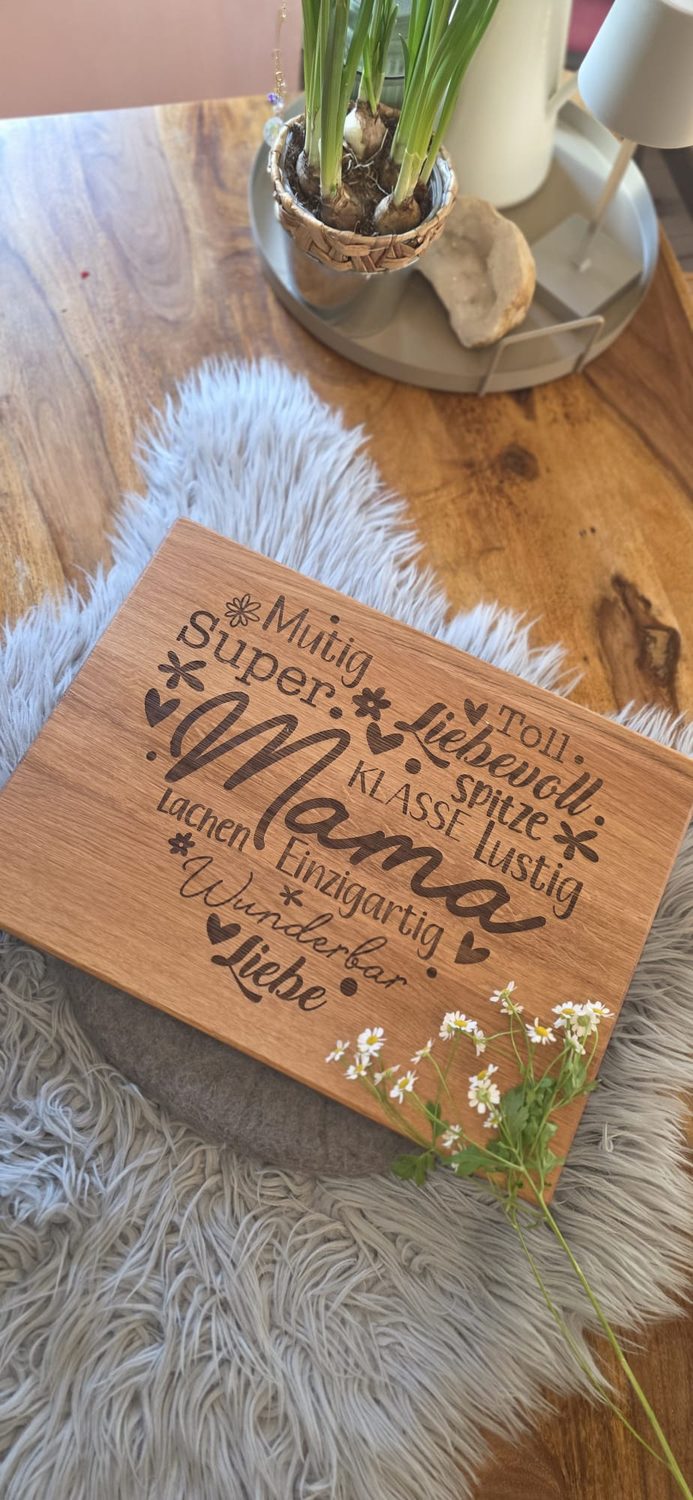 Schneidebrett "Mama mit Herz"
