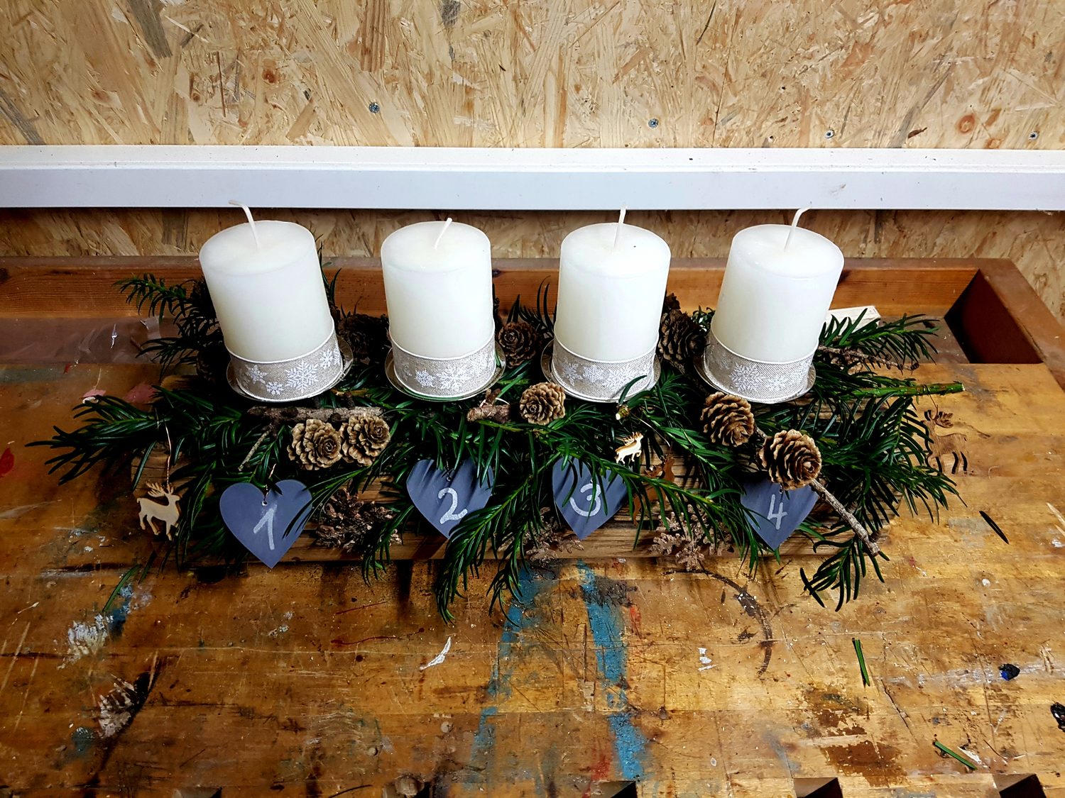 Adventsbalken aus Altholz
